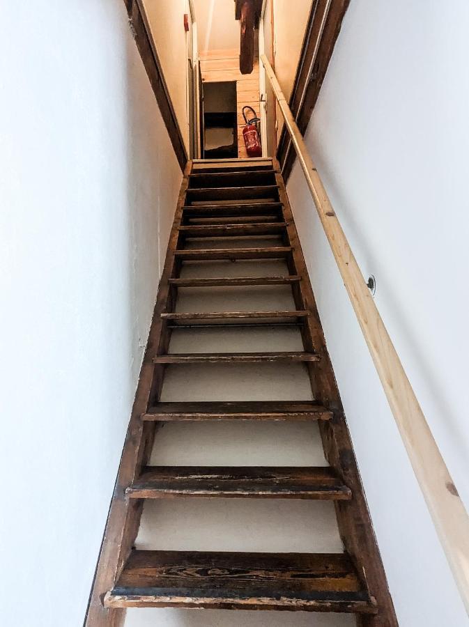 Les Repaires Otel Nans-sous-Sainte-Anne Dış mekan fotoğraf